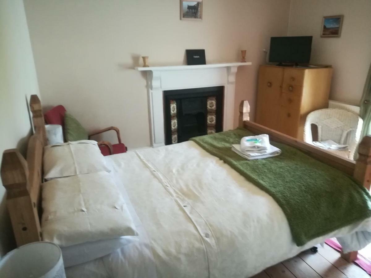 LlanybytherY Garreg Wen住宿加早餐旅馆 外观 照片