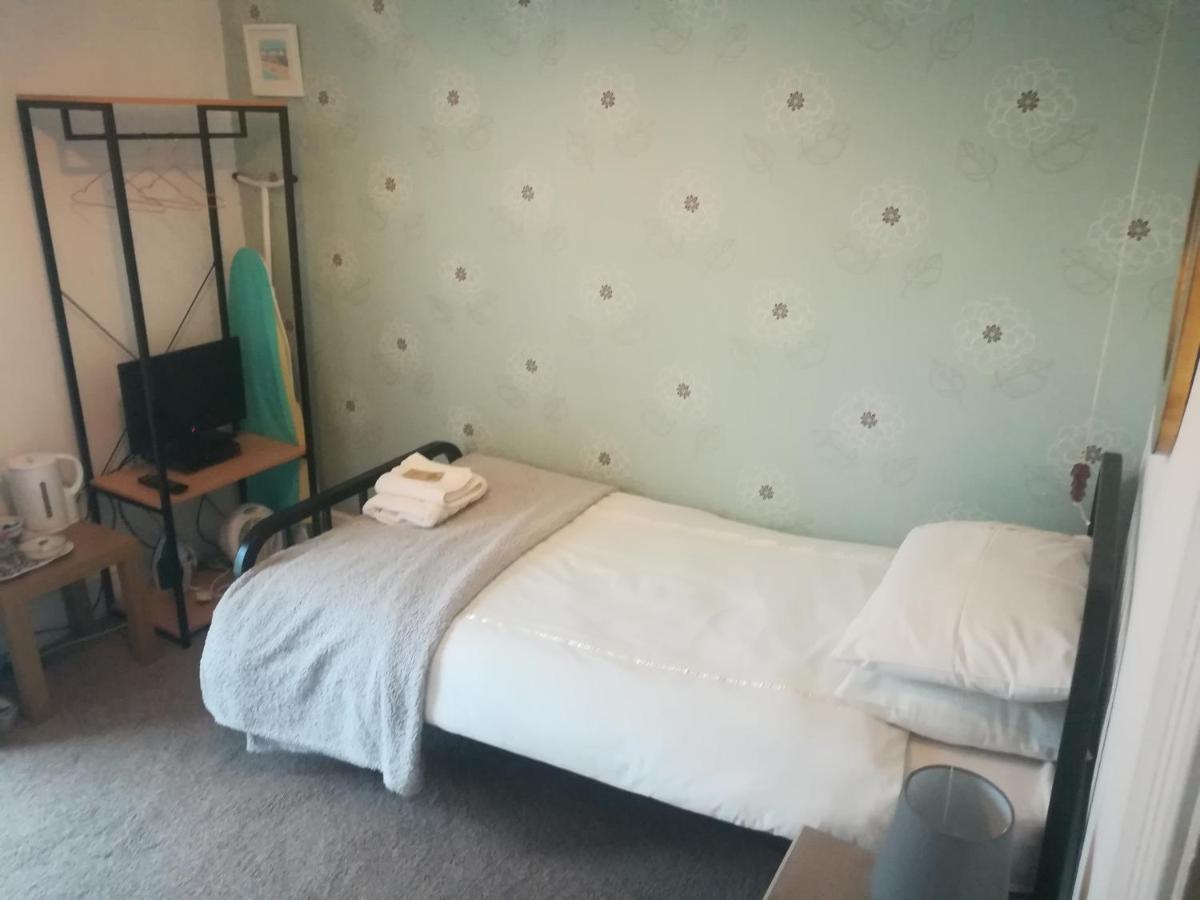 LlanybytherY Garreg Wen住宿加早餐旅馆 外观 照片